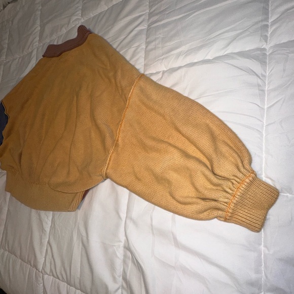 Urban Outfitters Slouchy Cropped Colorblock Knit Sweater Size XS - Picture 5 of 5